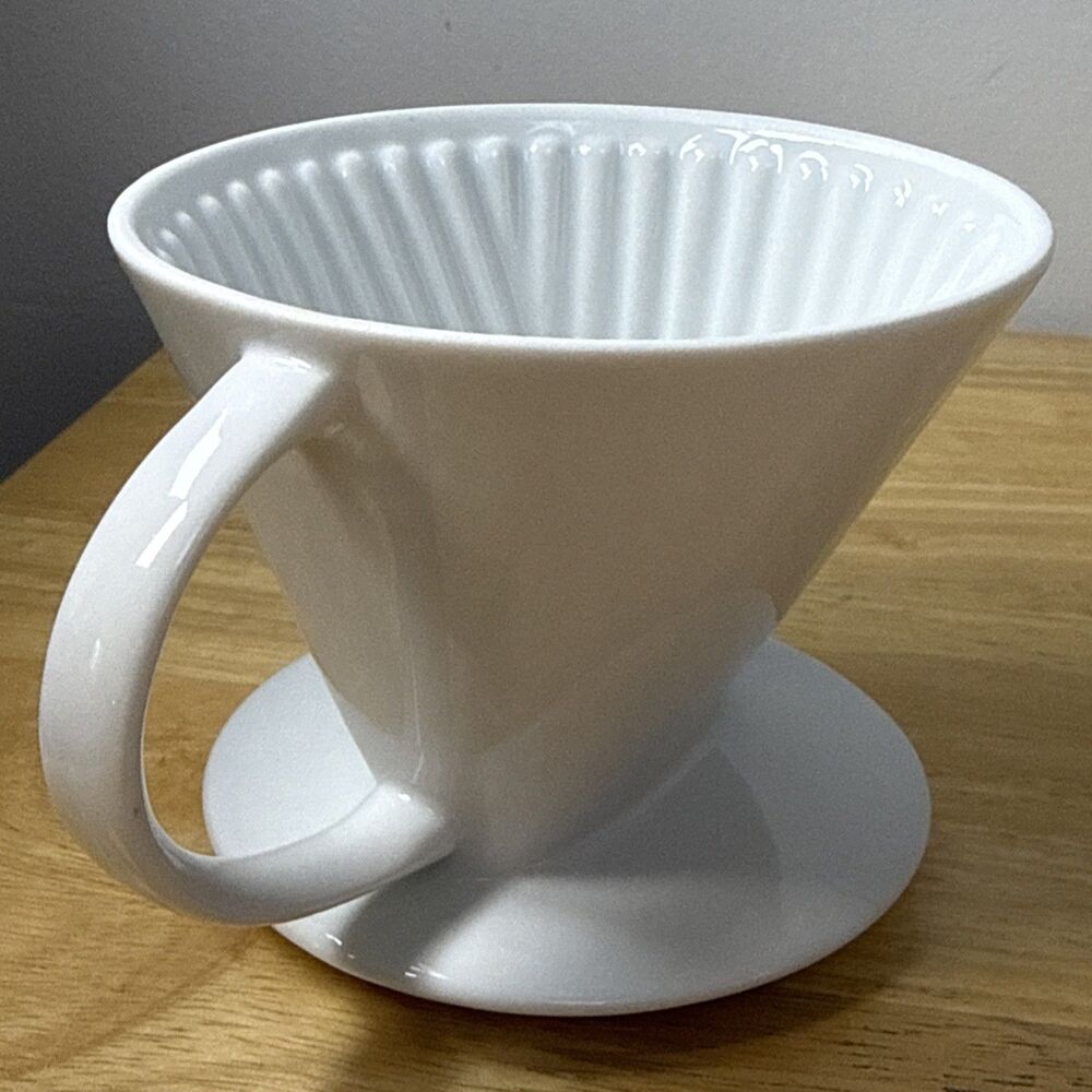 Starbucks White Ceramic Pour Over Coffee Maker Glossy Easy to Clean Single Cup - Picture 4 of 7